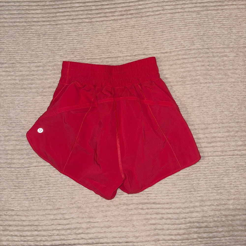 Lululemon Track that high rise 3 inch short size 4